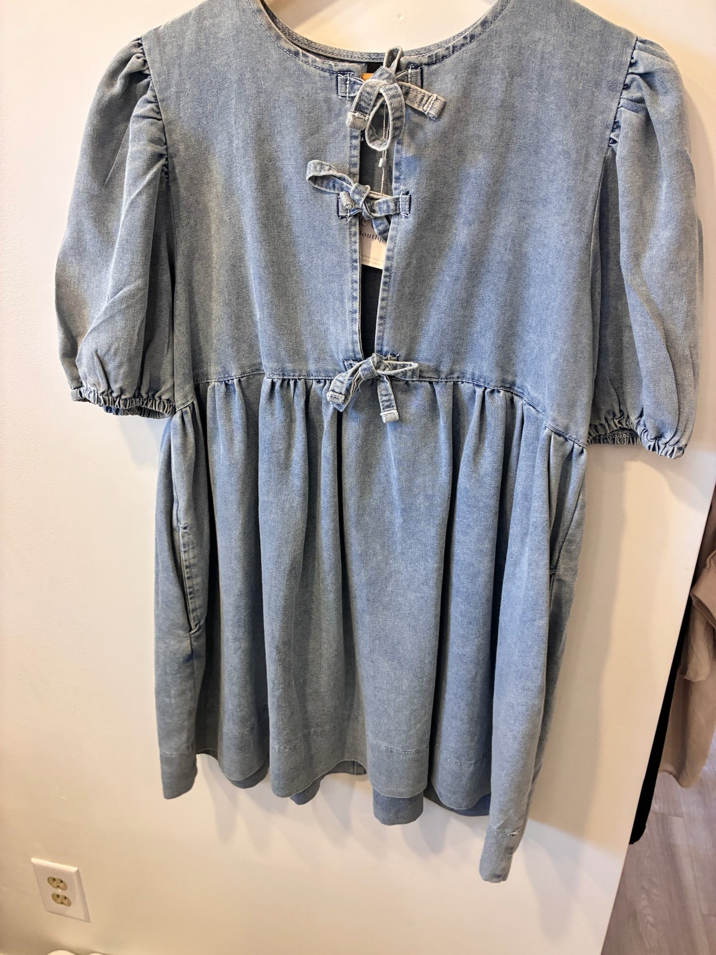 Denim Bow Top Babydoll Dress (Light Wash)