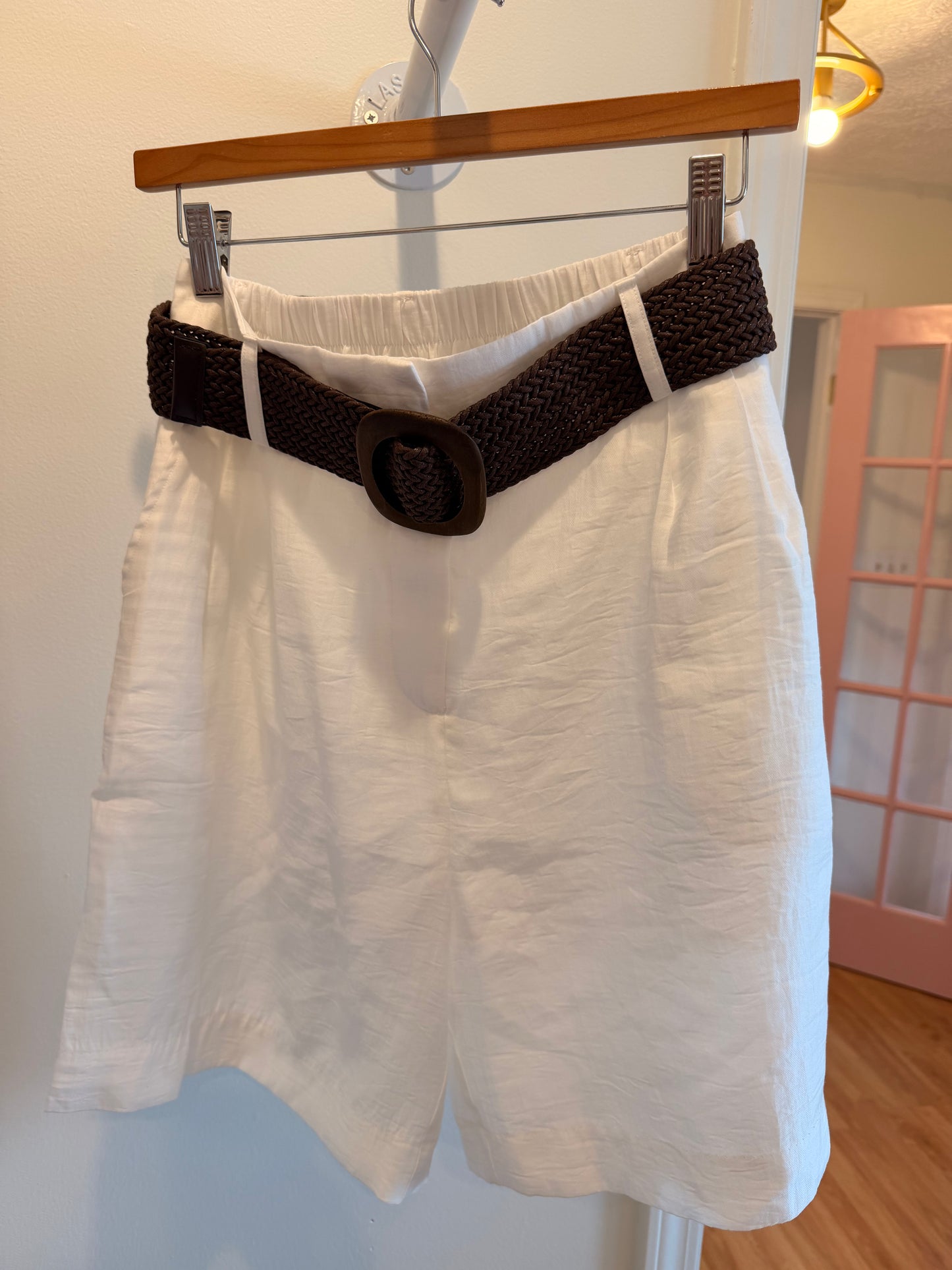 Everyday Ease Linen Shorts (White)