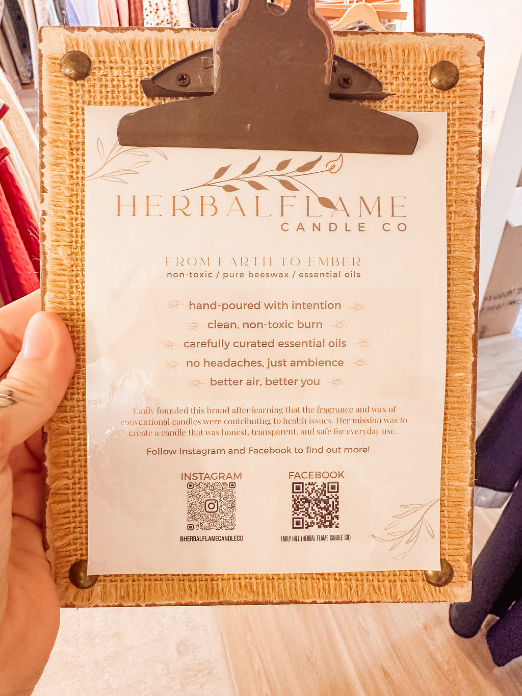 Herbal Flame Candle Co. – 8 oz Non-Toxic Beeswax Candle