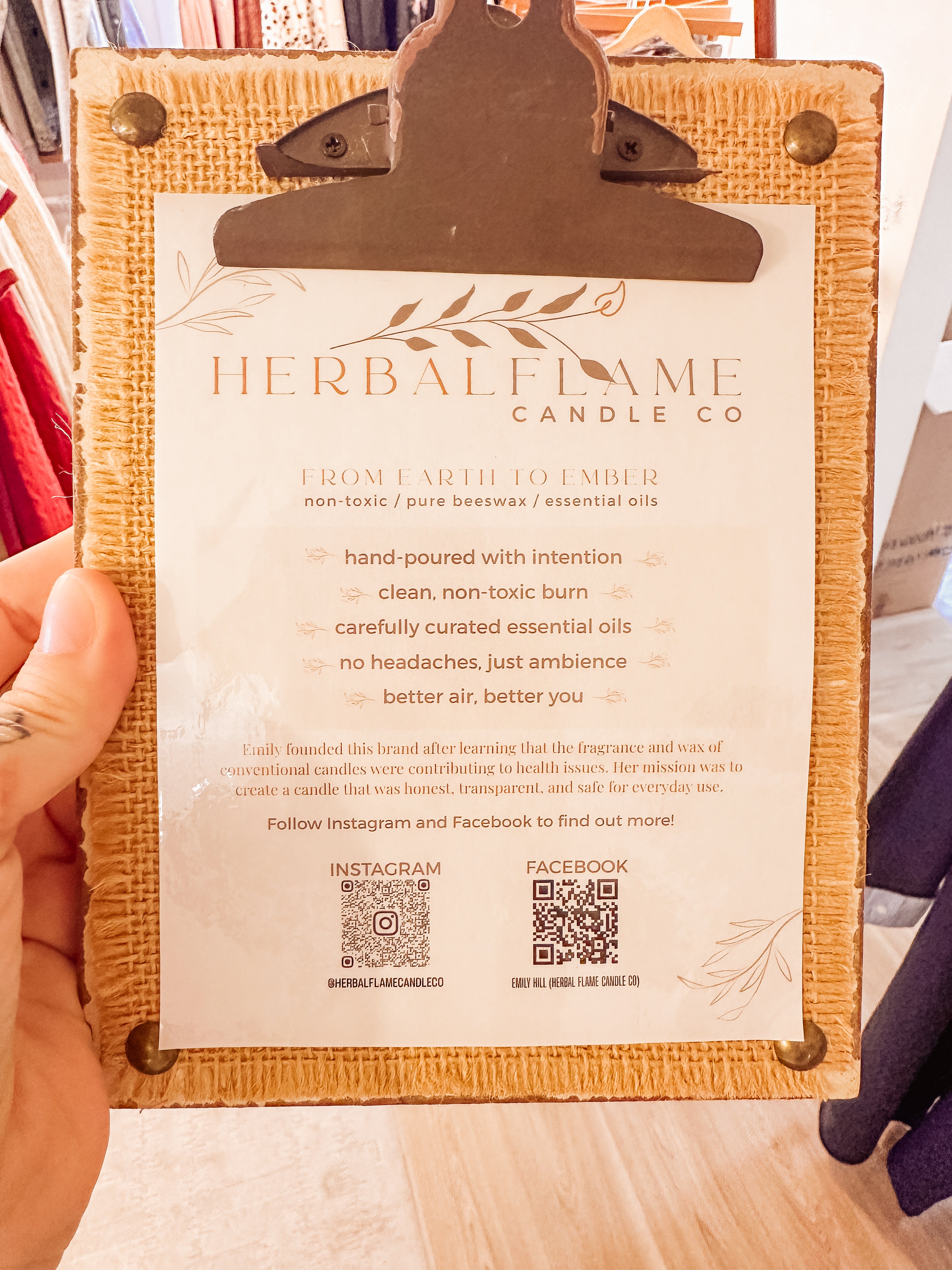 Herbal Flame Candle Co. – 8 oz Non-Toxic Beeswax Candle