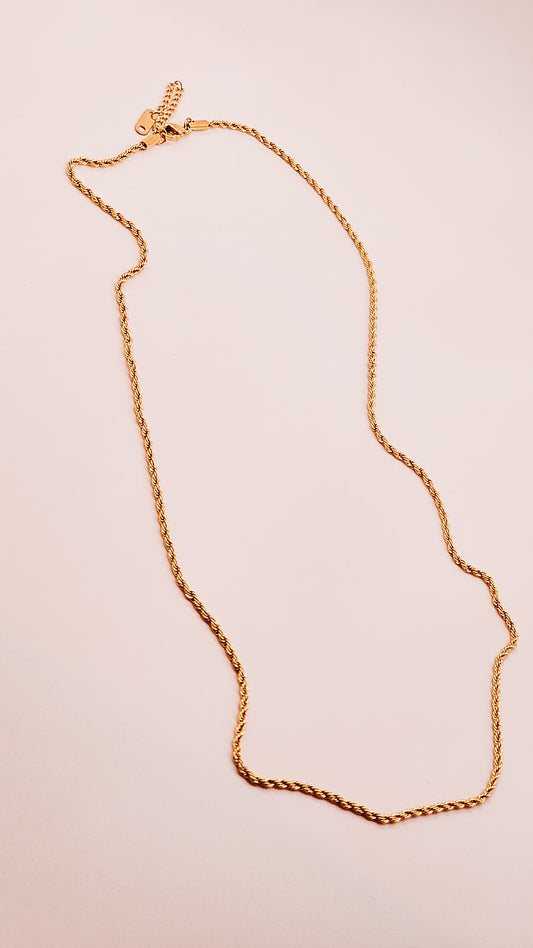 18 inch Twist Necklace