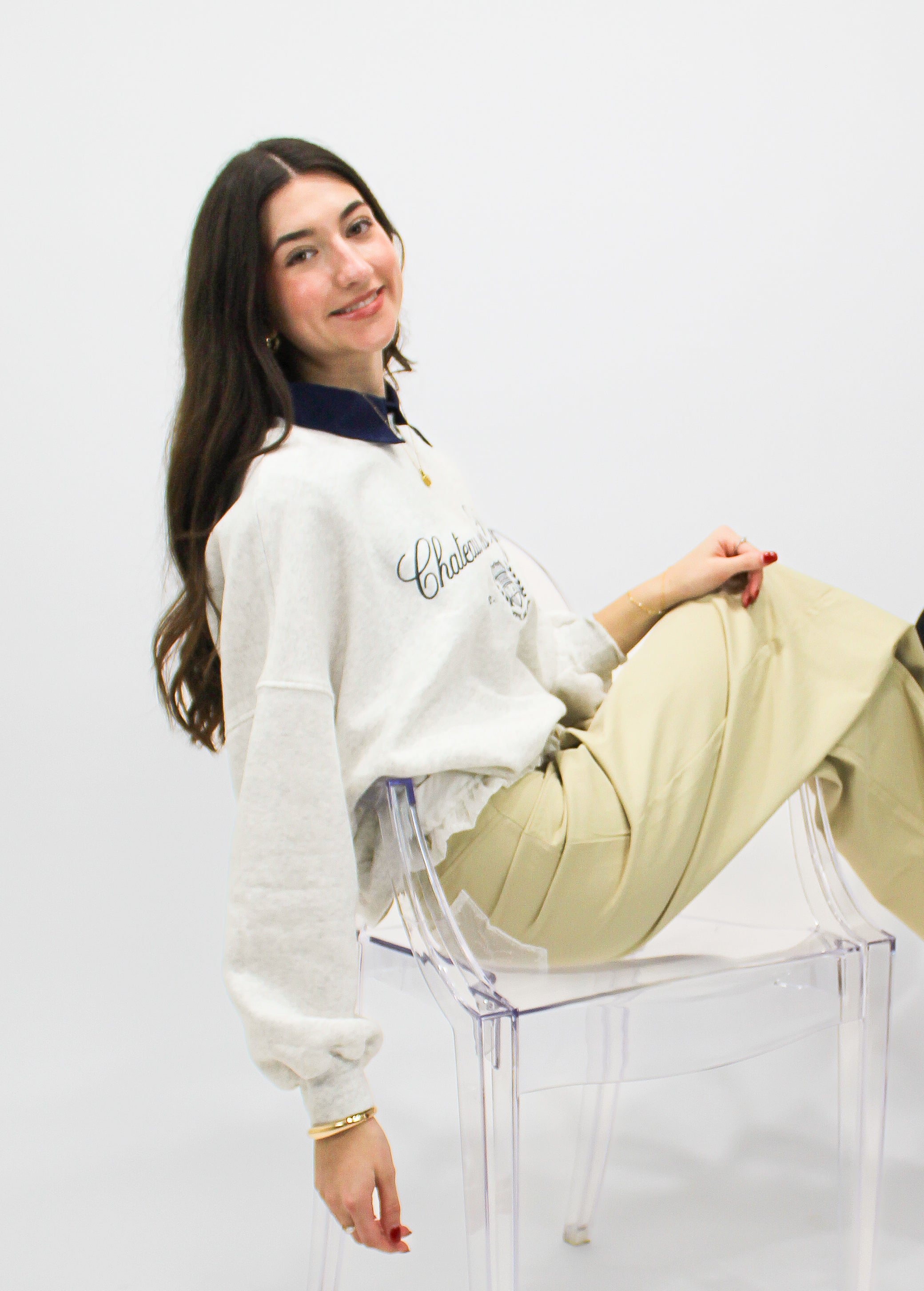 Château Graphic Sweatshirt (Heather Grey)
