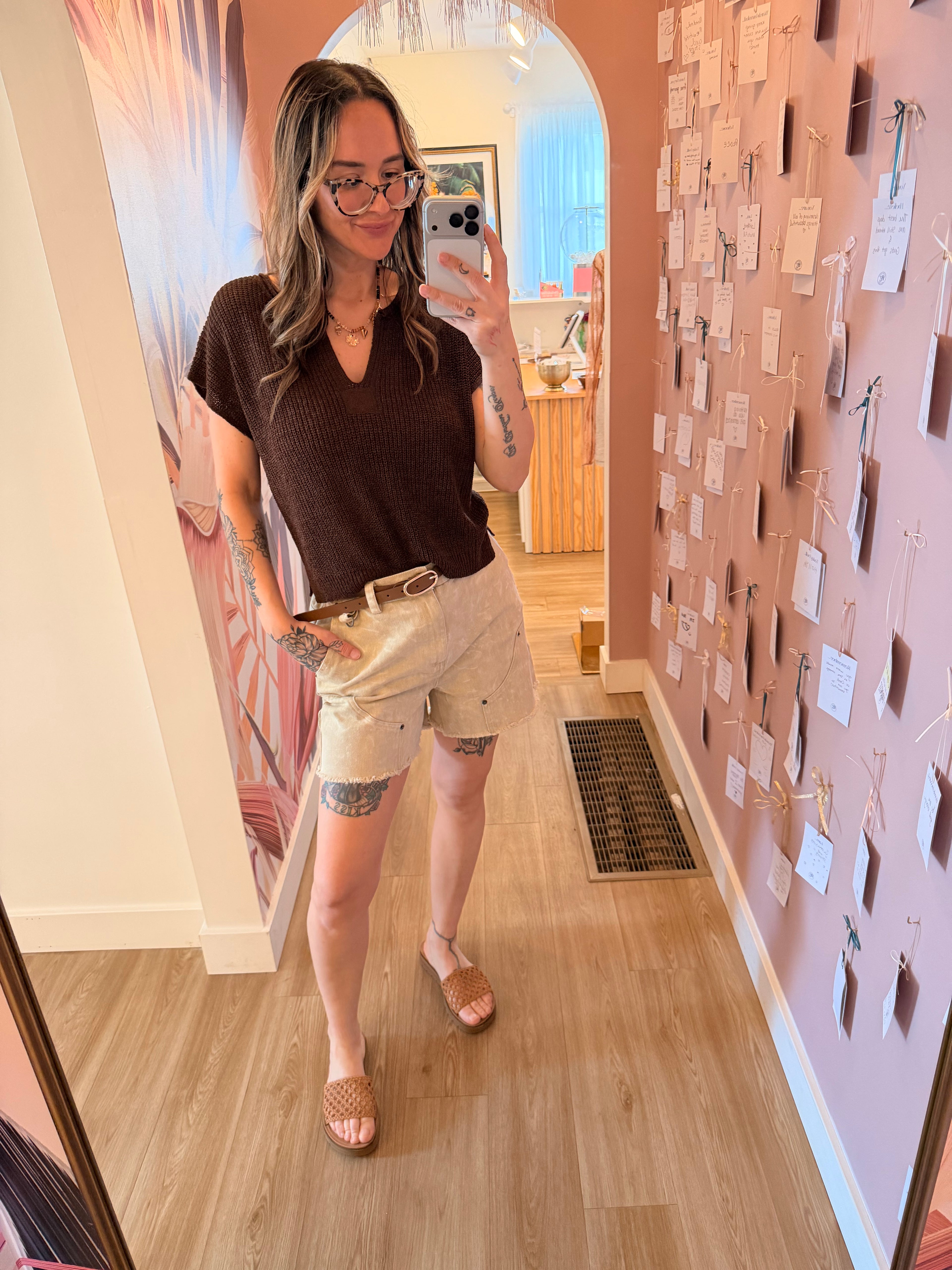 Cream Frayed Hem Shorts (Cream)