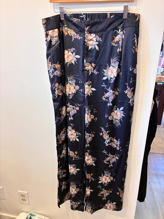 Plus Midnight Garden Satin Pants (black)