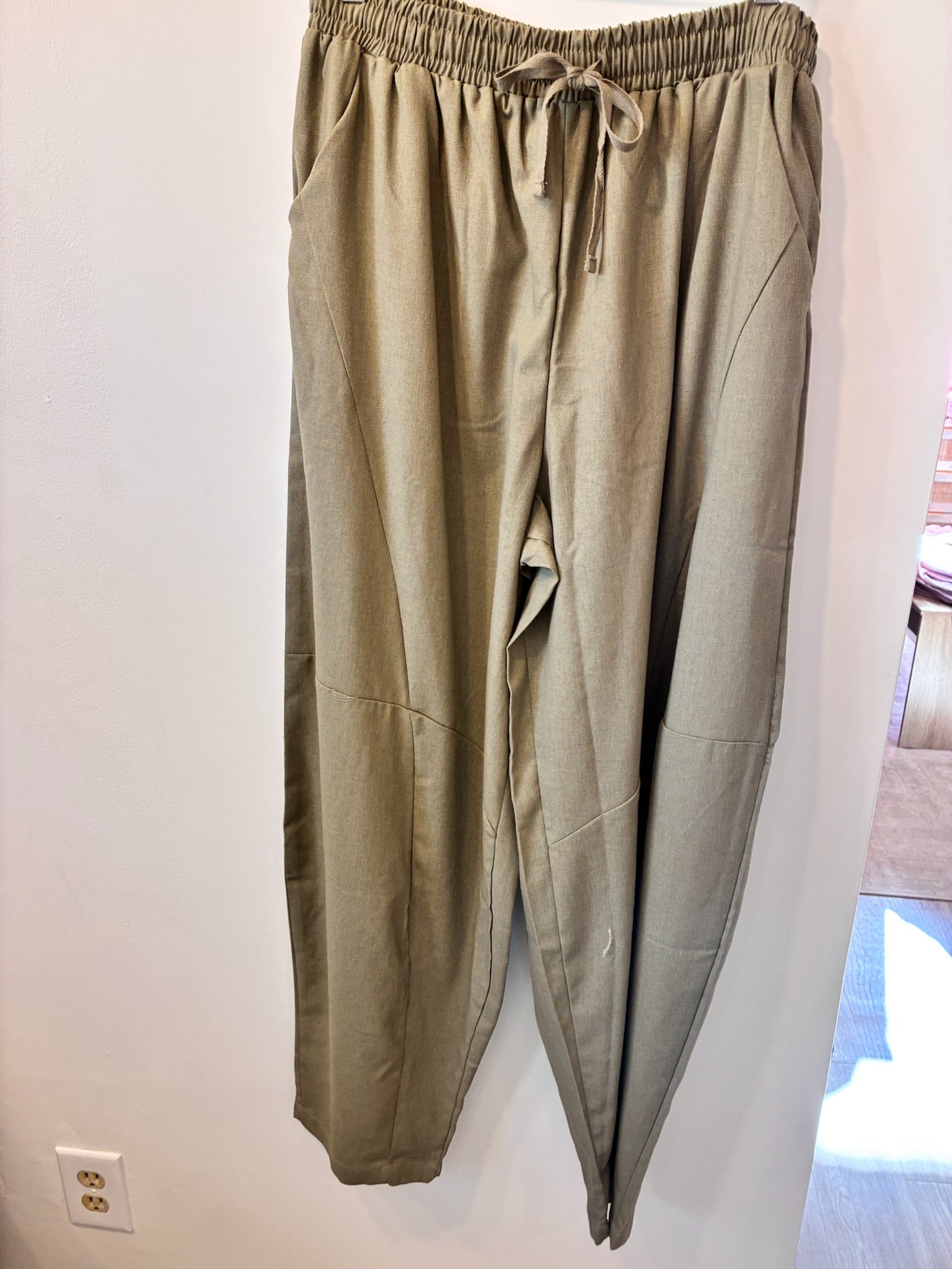 Olive Cotton Utility Jogger (Olive)