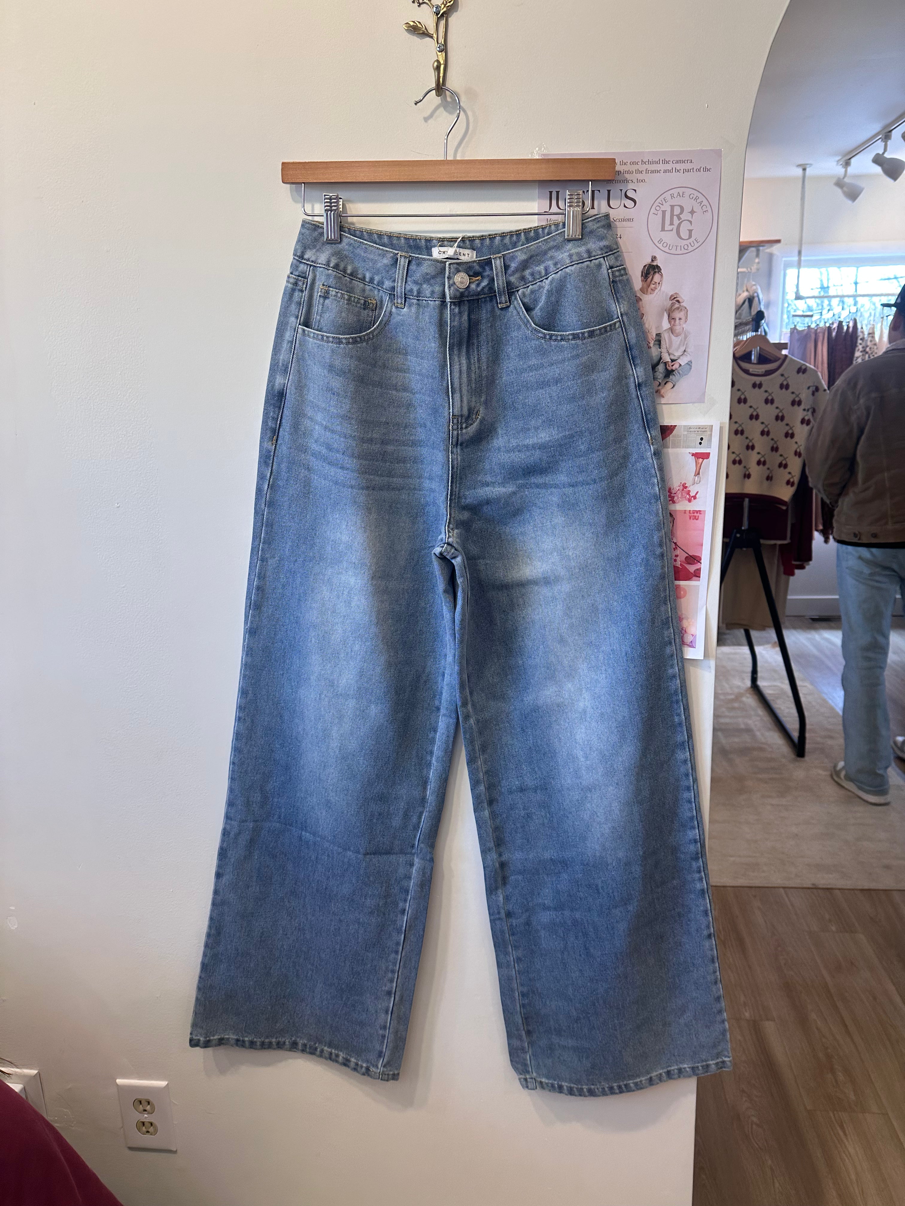 Everyday Ease Wide-Leg Denim Pant